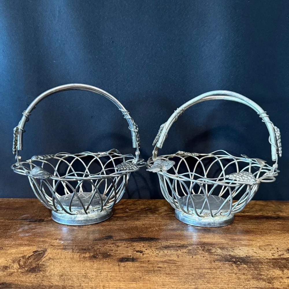 STUDIO SILVERSMITHS Baskets (2)